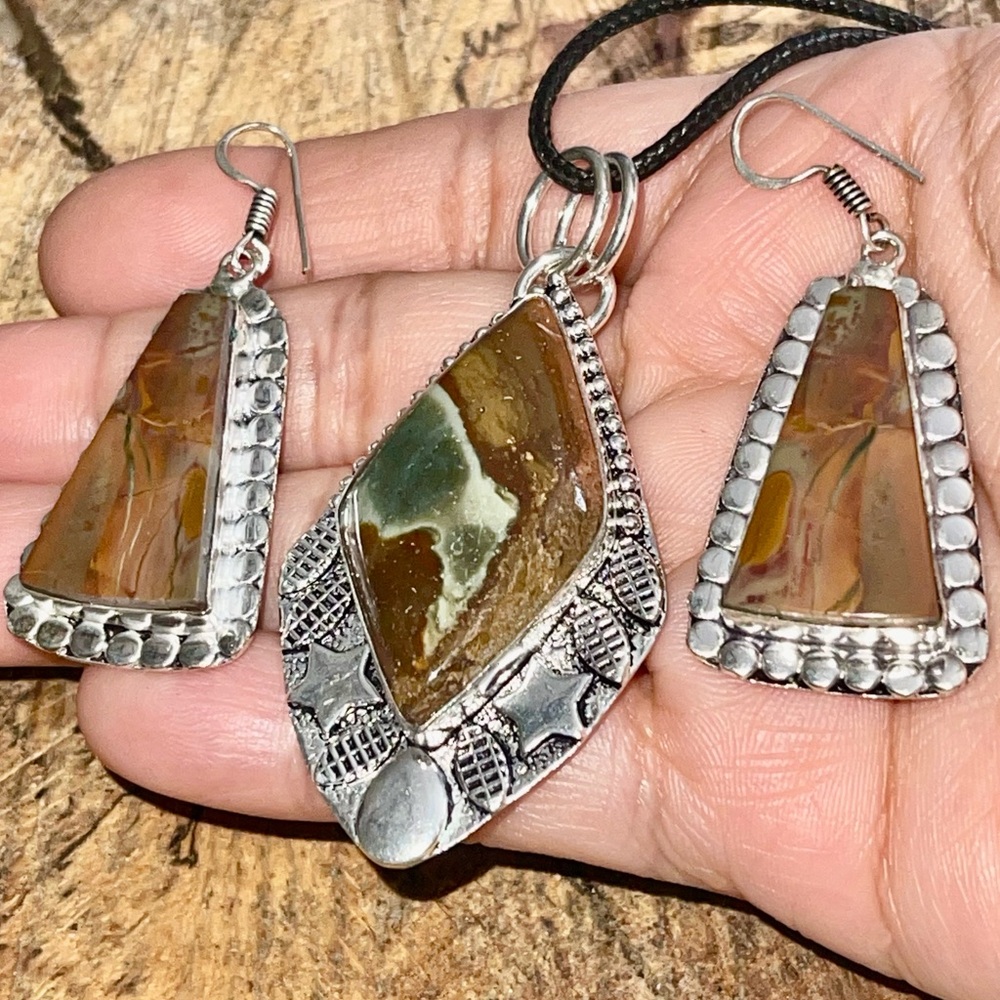 Sonora Jasper Pendant & Earrings Set